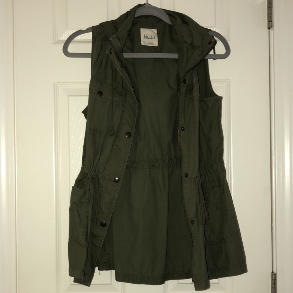 Mudd army green vest